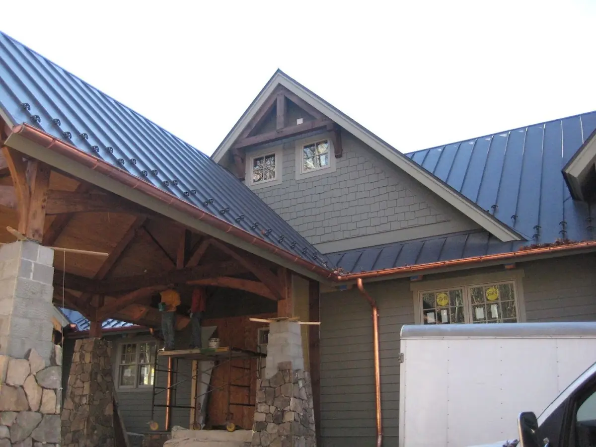 Craftsman Roofing team delivering quality roofing work in Snowflake